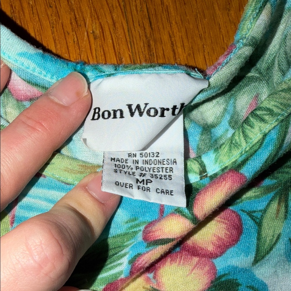 Beautiful and Vibrant Bonworth Flamingo and Floral Blouse Medium Petite - Picture 5 of 6